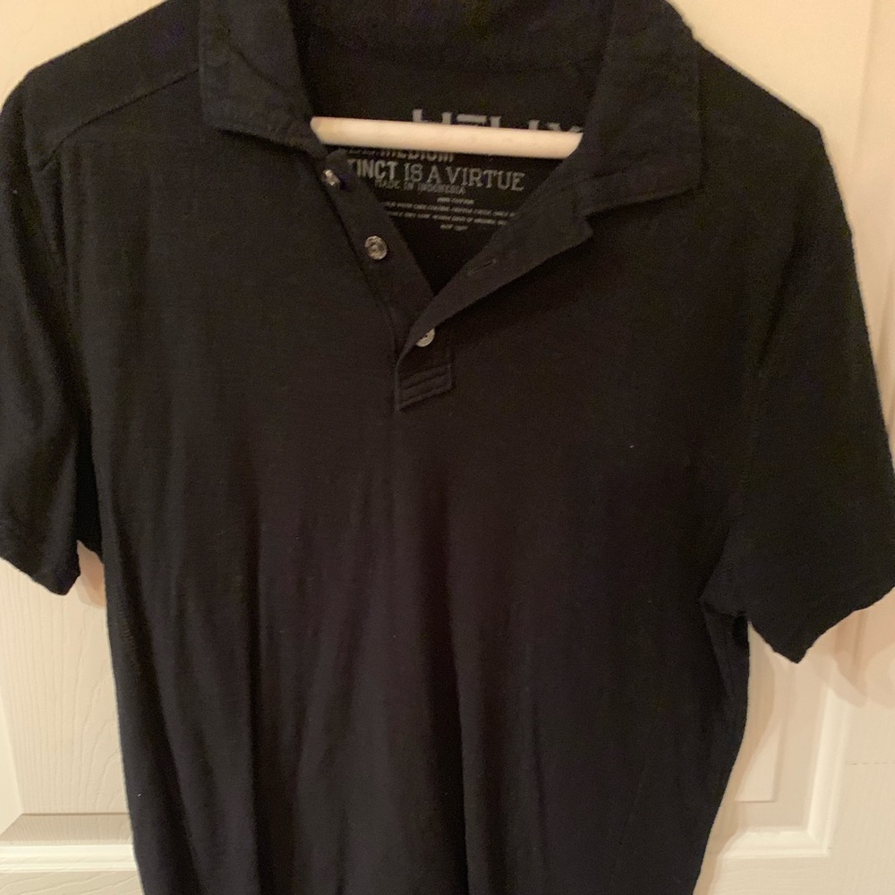 Helix Men’s polo. Medium.